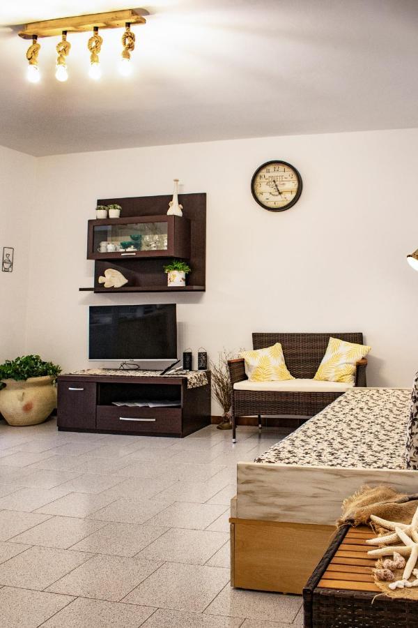 Appartement Casa Elena à Portoscuso Extérieur photo